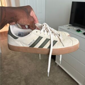 Adidas Gazelle Cream and Green Gazelle